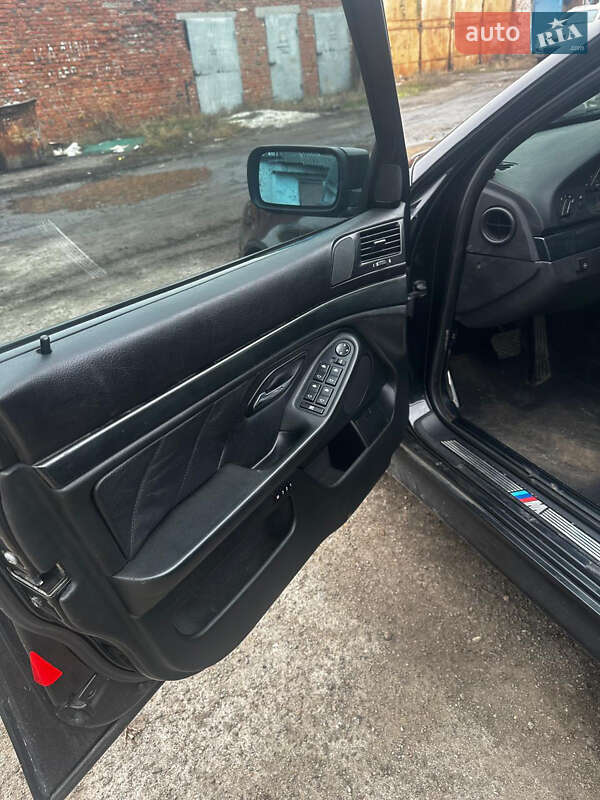 Седан BMW 5 Series 2002 в Харькове