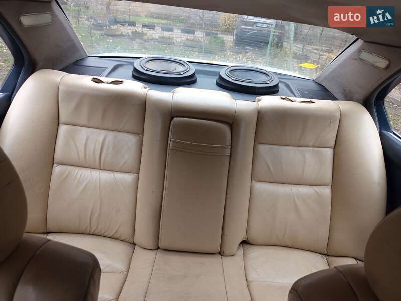 Седан BMW 5 Series 1989 в Запорожье