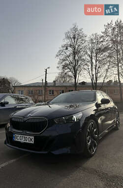 Седан BMW 5 Series 2023 в Львові