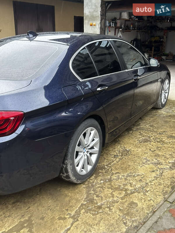 Седан BMW 5 Series 2014 в Жидачове