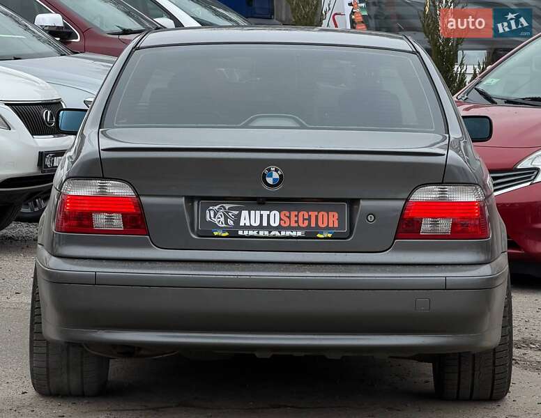 Седан BMW 5 Series 2001 в Харькове