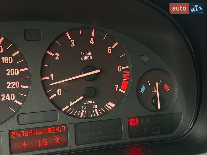 Седан BMW 5 Series 2001 в Харькове