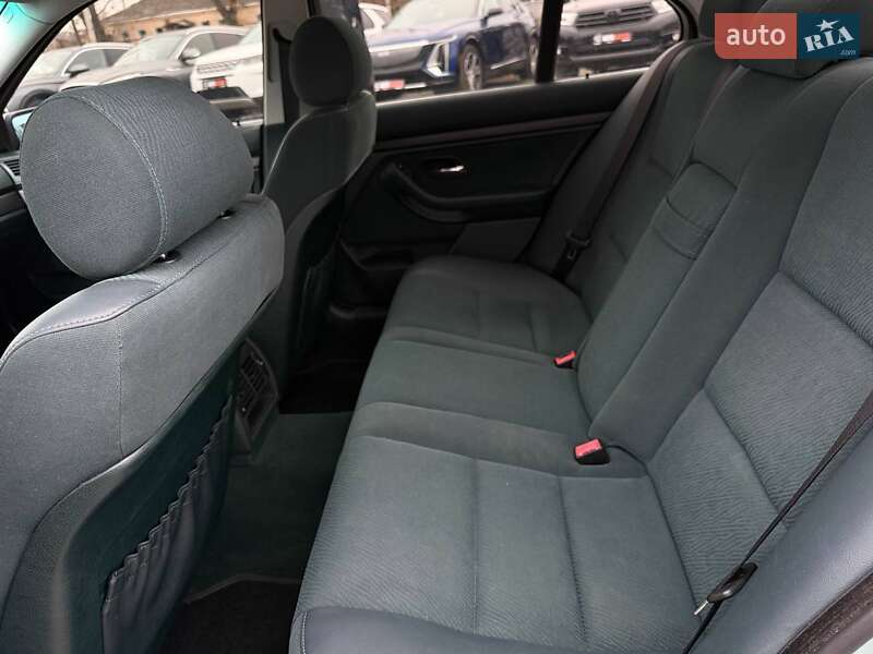 Седан BMW 5 Series 2001 в Харькове