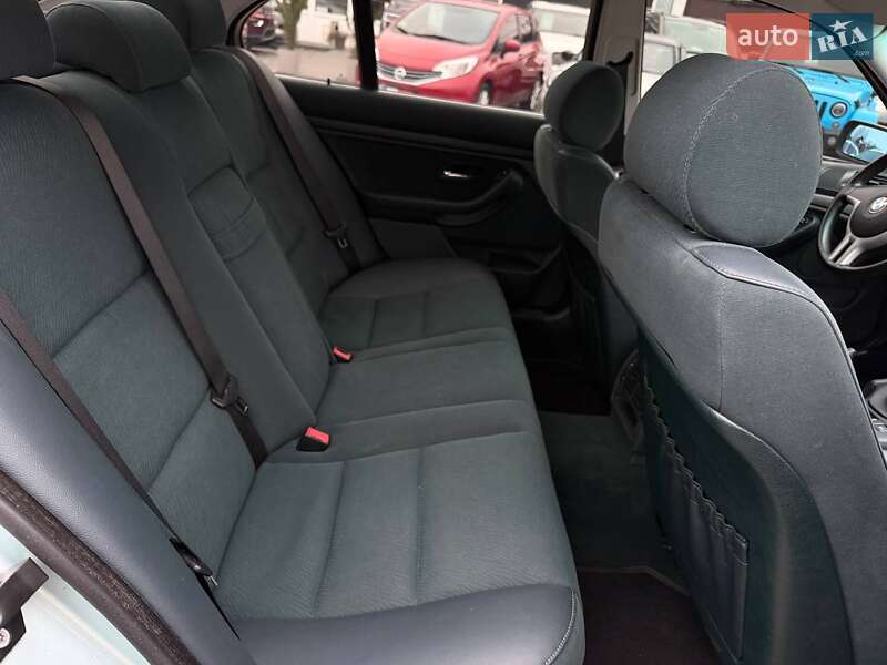 Седан BMW 5 Series 2001 в Харькове