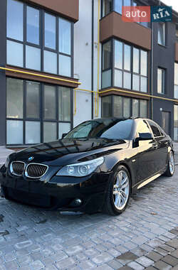 Седан BMW 5 Series 2004 в Львове