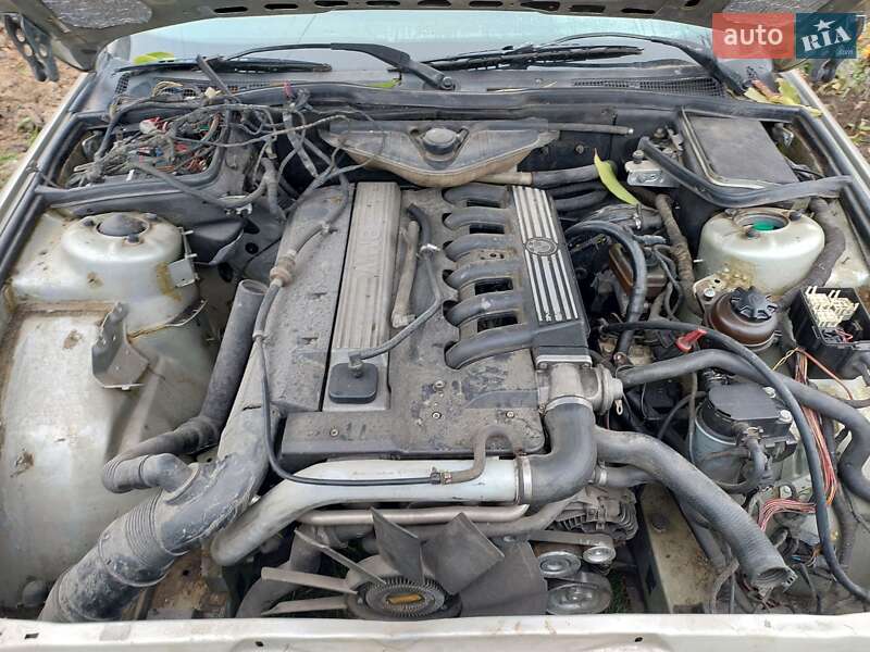 Седан BMW 5 Series 1988 в Виннице