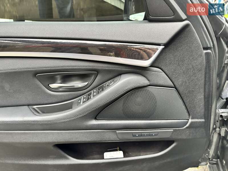 Седан BMW 5 Series 2013 в Львові