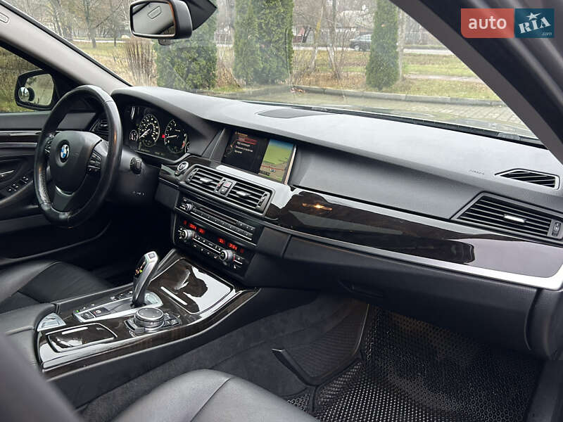 Седан BMW 5 Series 2015 в Прилуках