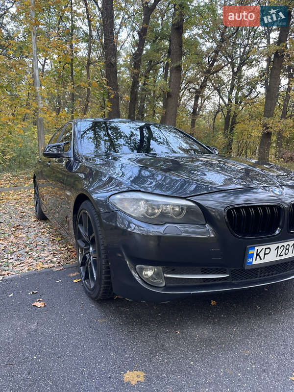 Седан BMW 5 Series 2011 в Харькове