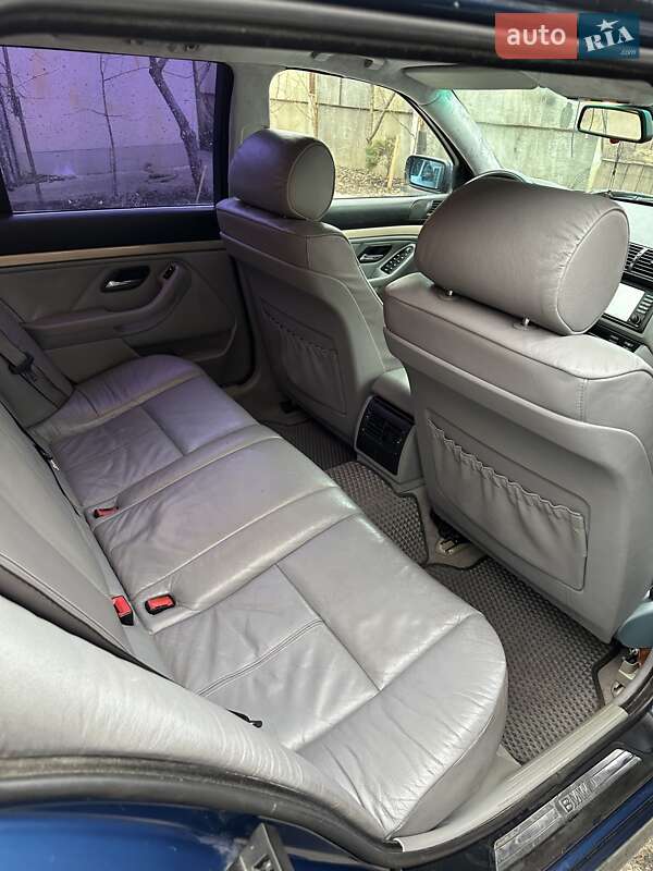 Універсал BMW 5 Series 2001 в Дніпрі