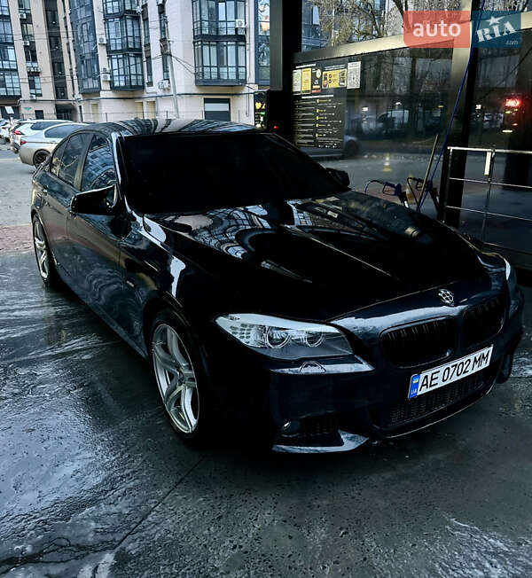 Седан BMW 5 Series 2011 в Днепре
