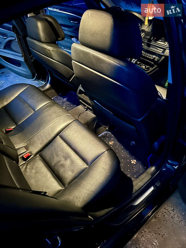 Седан BMW 5 Series 2011 в Днепре