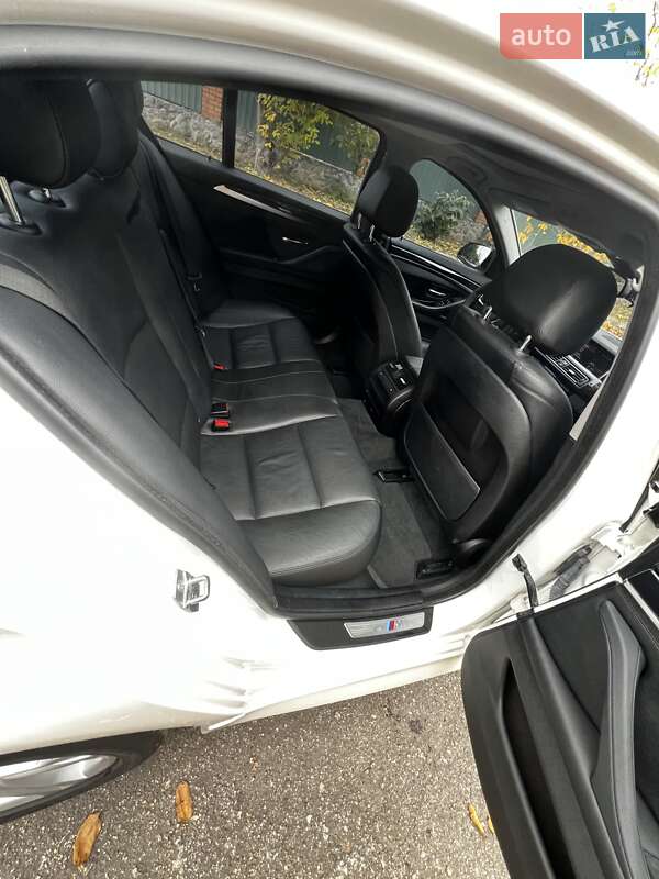 Седан BMW 5 Series 2016 в Кропивницком