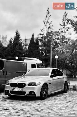 Седан BMW 5 Series 2015 в Гайсине