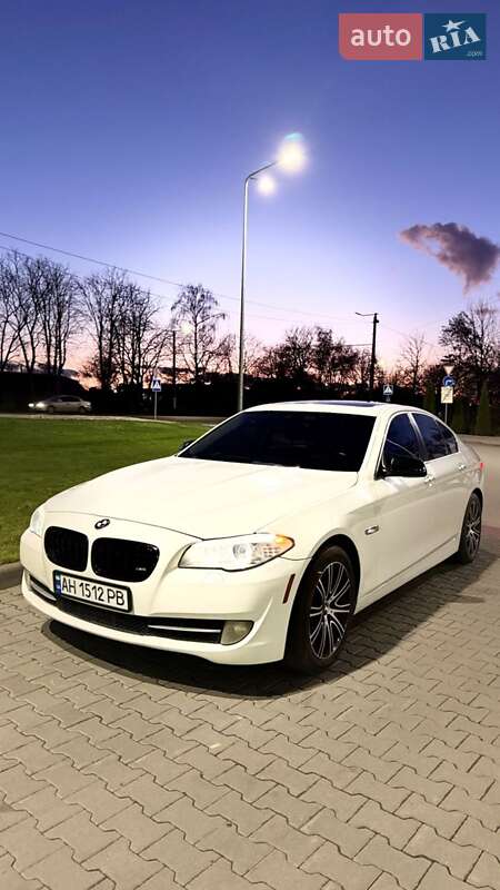 Седан BMW 5 Series 2011 в Житомире