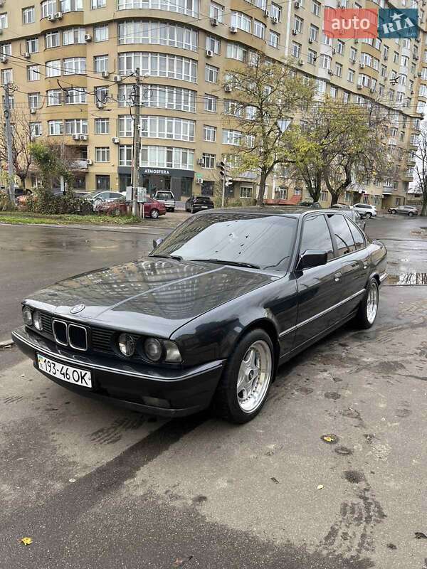 Седан BMW 5 Series 1987 в Одессе фото 3 Седан BMW 5 Series 1987 в Одессе