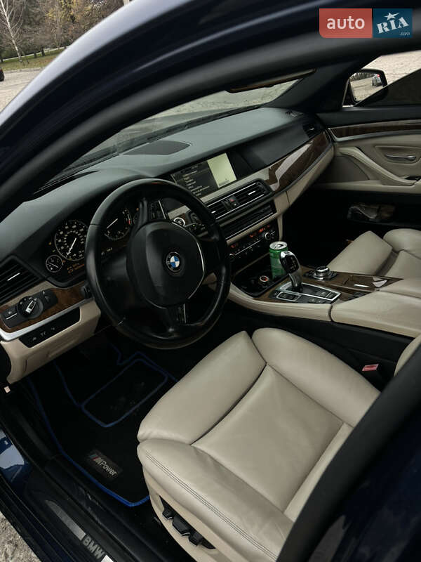 Седан BMW 5 Series 2012 в Кривом Роге