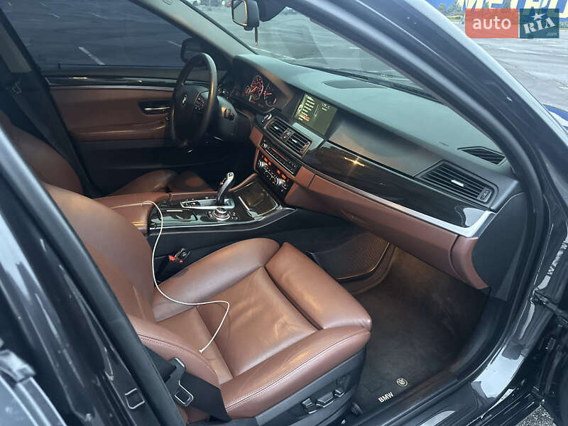 Седан BMW 5 Series 2012 в Днепре