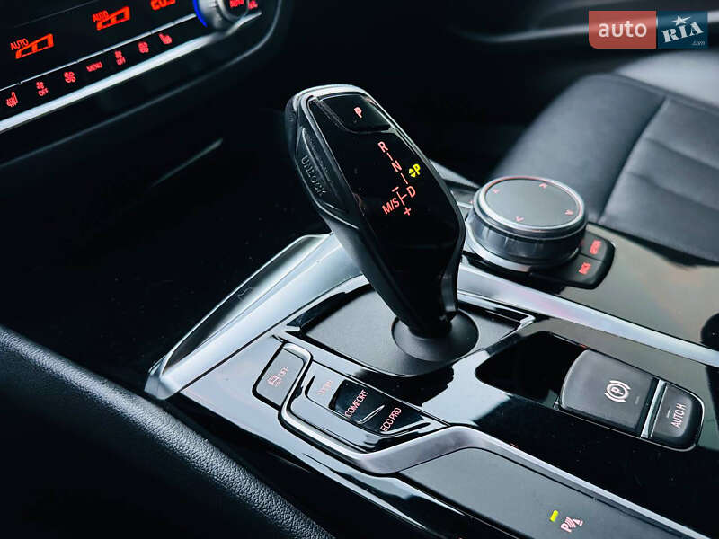 Седан BMW 5 Series 2018 в Киеве