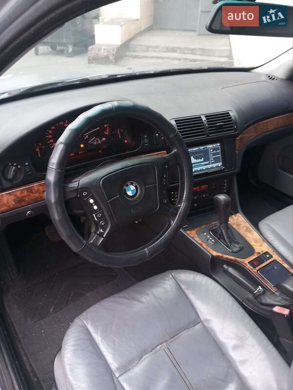 Седан BMW 5 Series 1996 в Киеве
