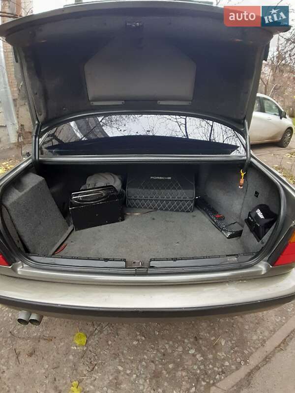 Седан BMW 5 Series 1991 в Киеве