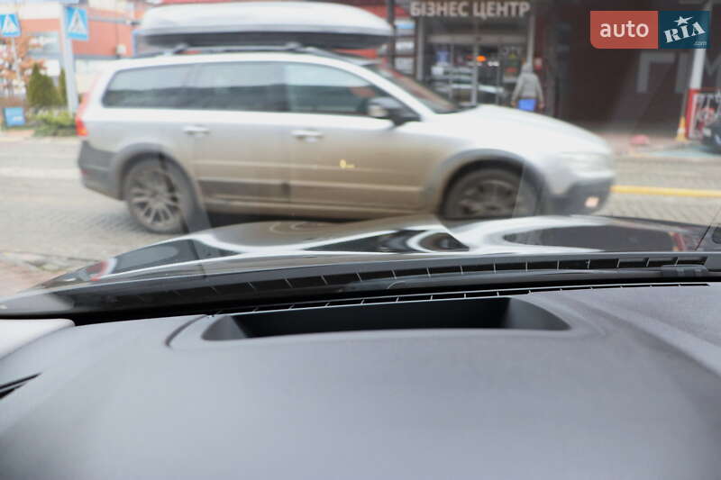 Седан BMW 5 Series 2013 в Львове