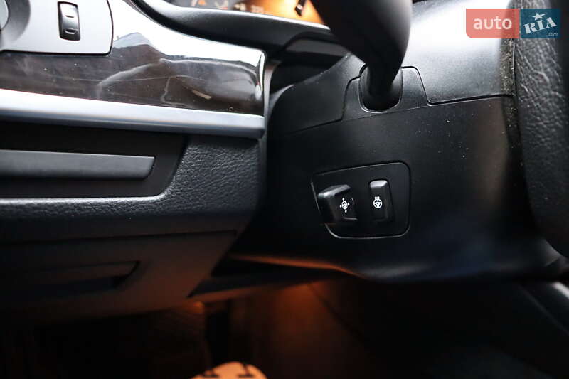 Седан BMW 5 Series 2013 в Львове