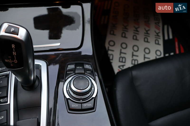 Седан BMW 5 Series 2013 в Львове