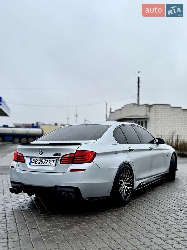 Седан BMW 5 Series 2015 в Гайсине
