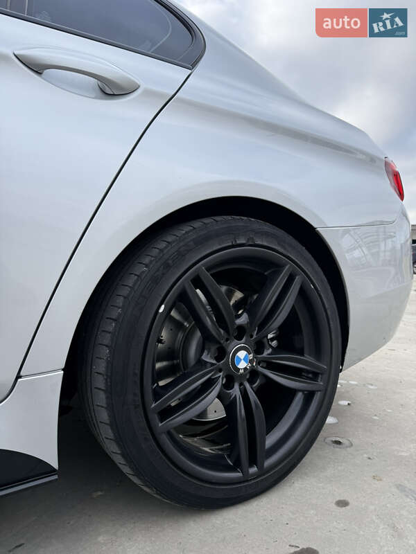 Седан BMW 5 Series 2011 в Черновцах