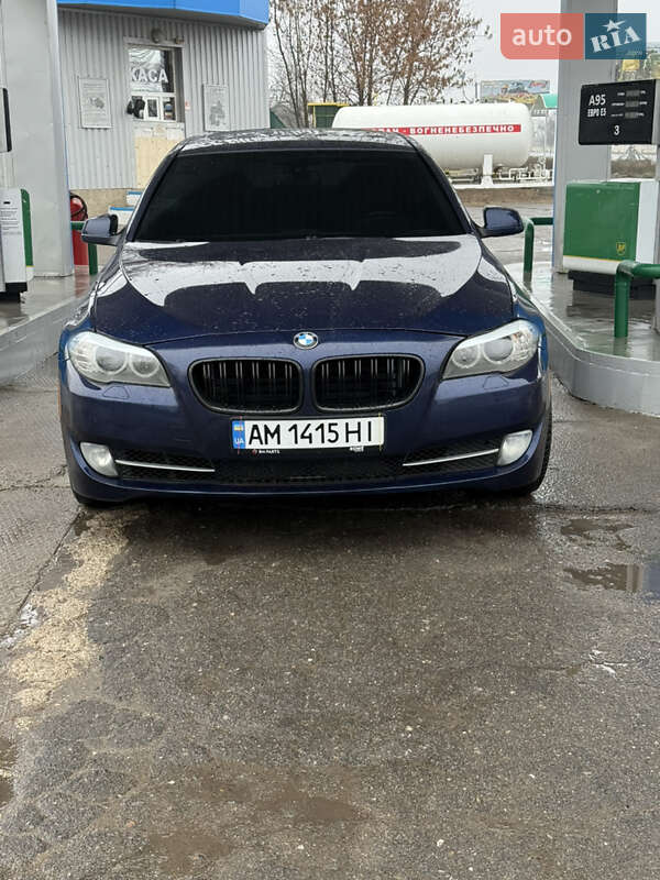 Седан BMW 5 Series 2010 в Первомайске