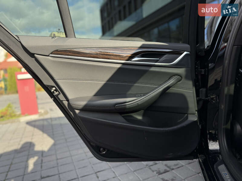 Седан BMW 5 Series 2018 в Львове фото 52 Седан BMW 5 Series 2018 в Львове