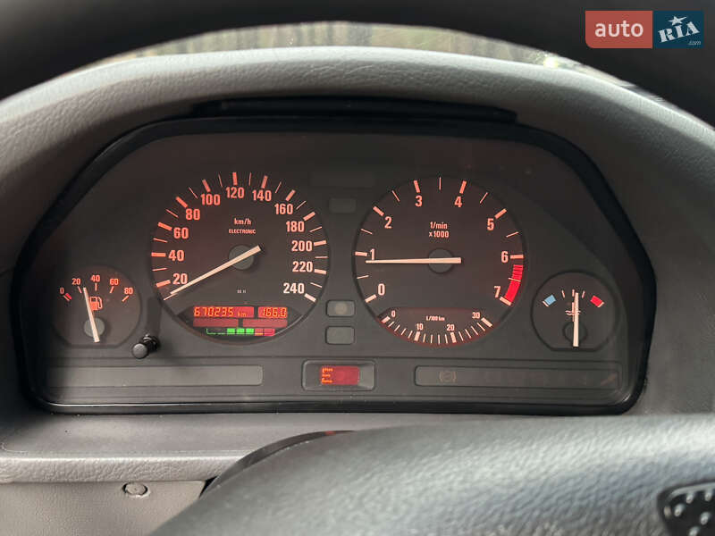 Седан BMW 5 Series 1990 в Славуте фото 15 Седан BMW 5 Series 1990 в Славуте