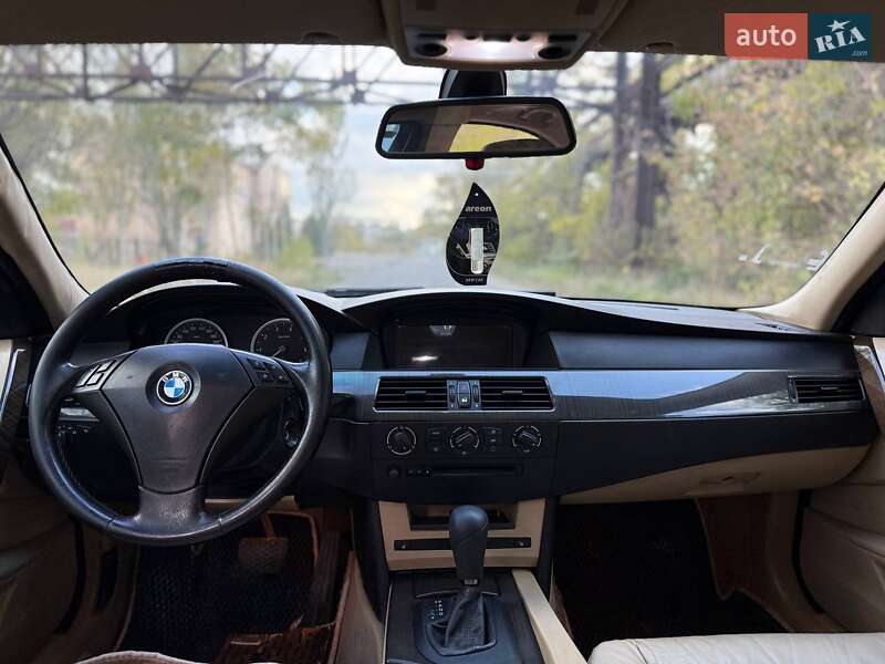 Седан BMW 5 Series 2004 в Николаеве