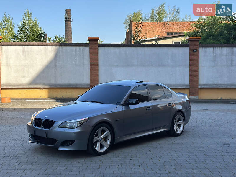 Седан BMW 5 Series 2004 в Коломые