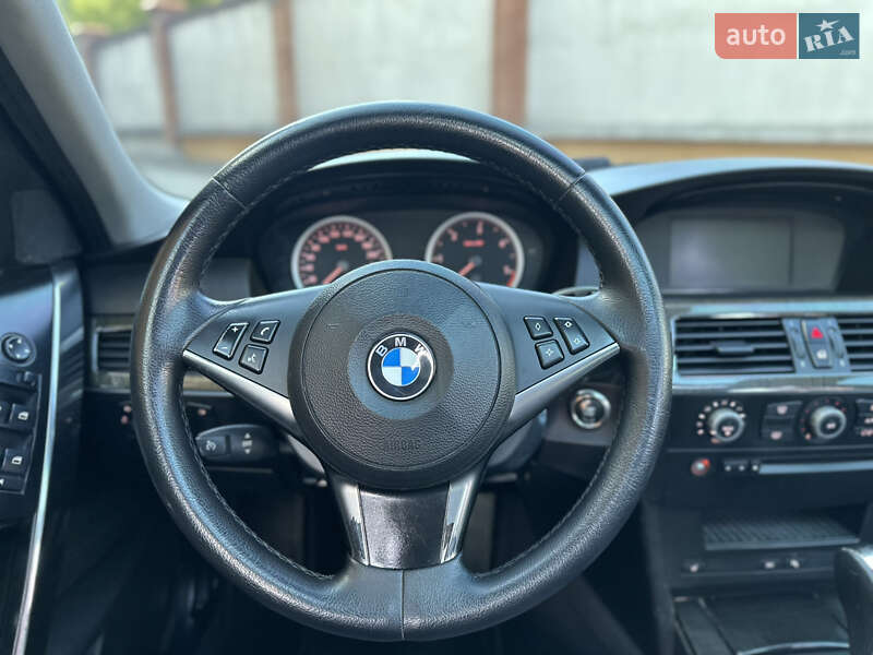 Седан BMW 5 Series 2004 в Коломые