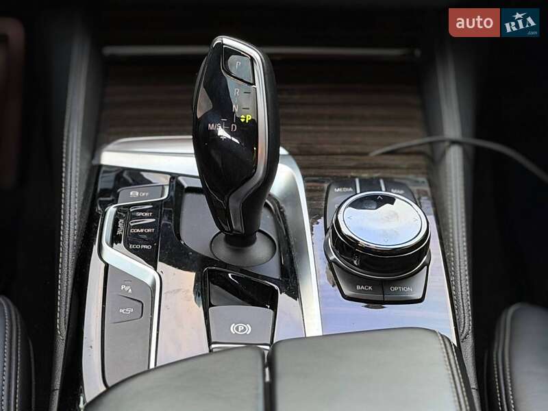 Седан BMW 5 Series 2017 в Кривом Роге