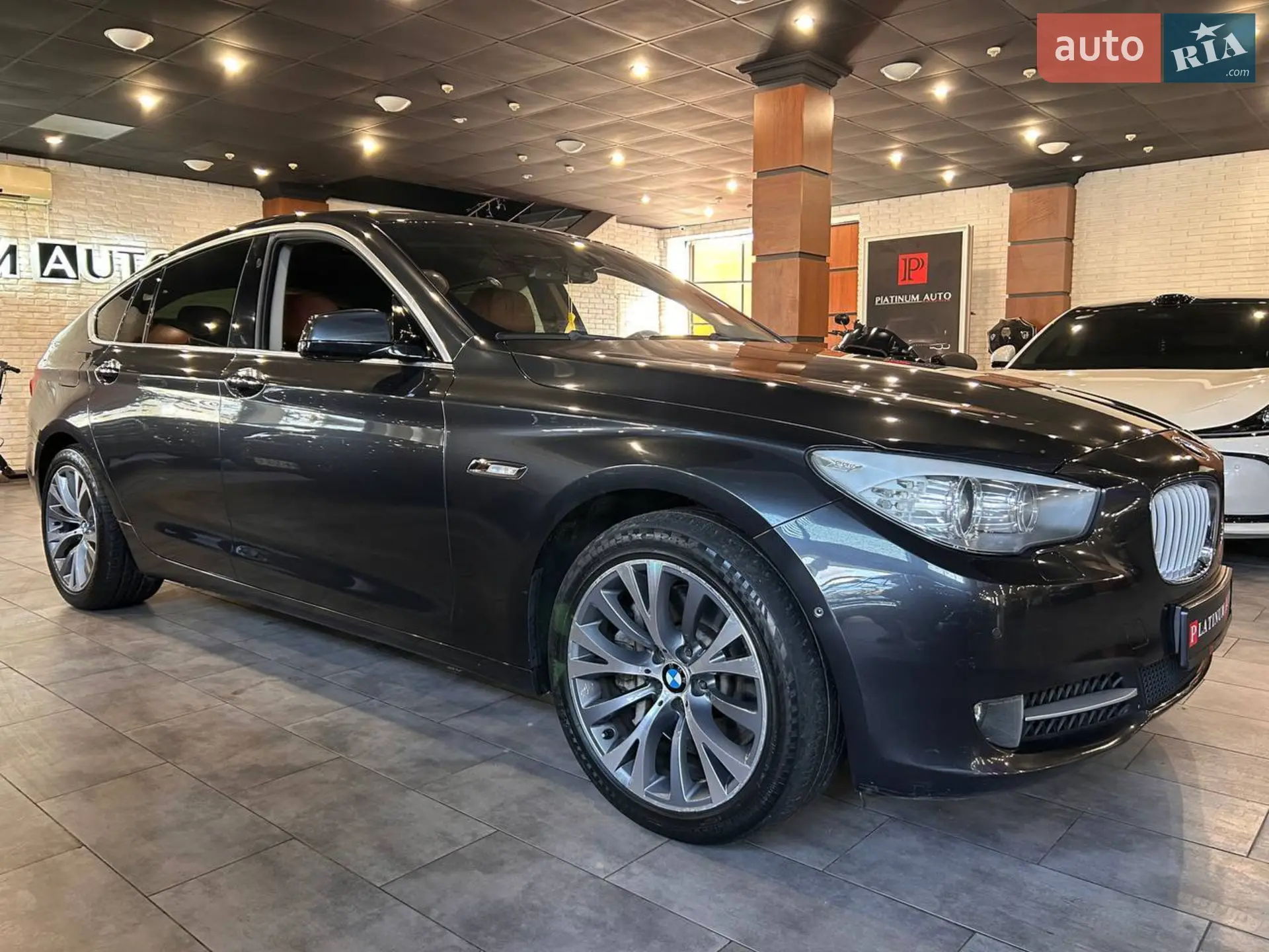2011 BMW 5er - мініатюра 3