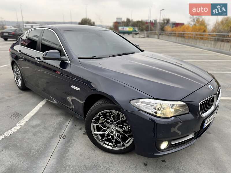 Седан BMW 5 Series 2016 в Киеве