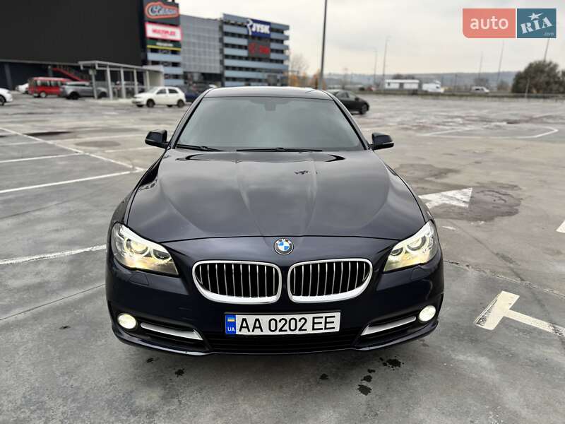 Седан BMW 5 Series 2016 в Киеве