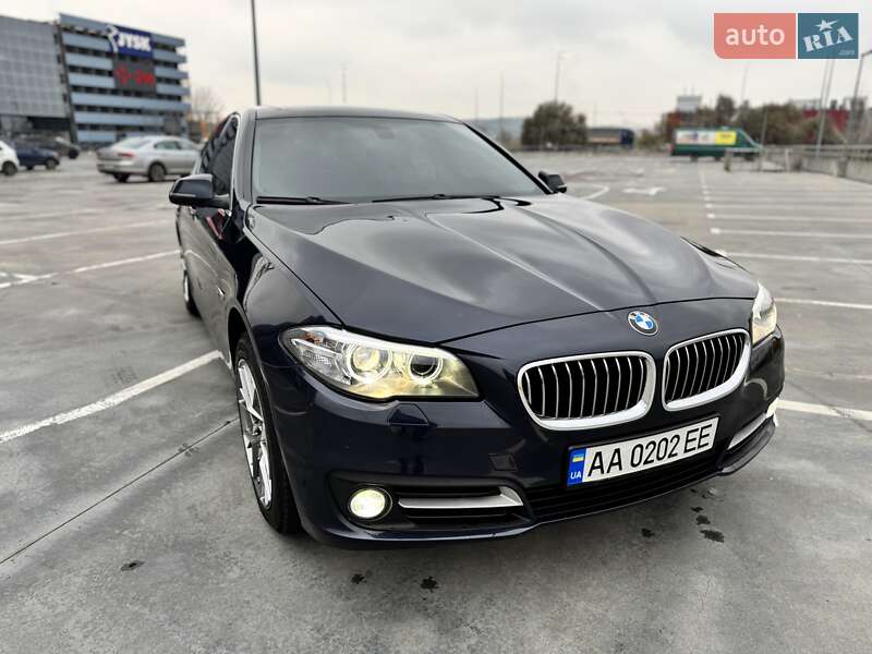 Седан BMW 5 Series 2016 в Киеве