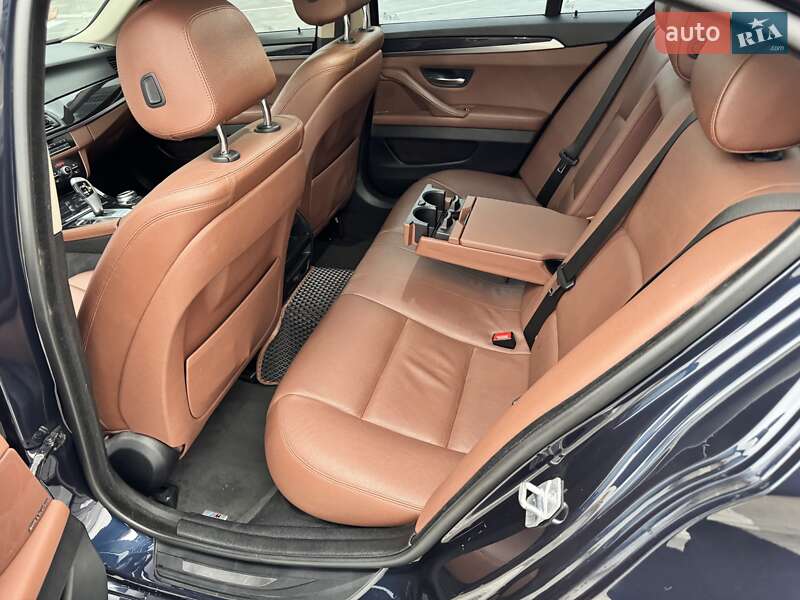 Седан BMW 5 Series 2016 в Киеве