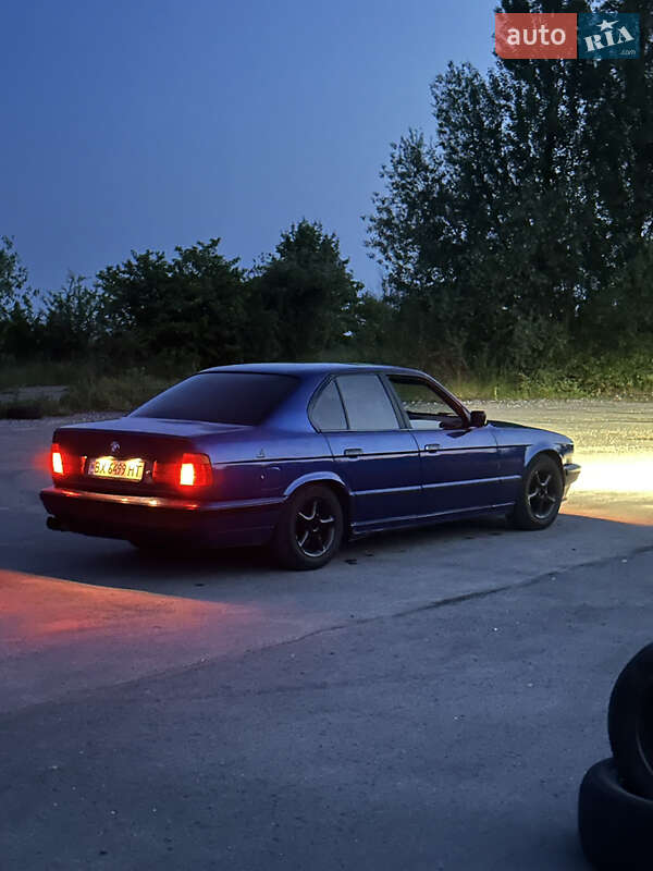 Седан BMW 5 Series 1995 в Хмельницком