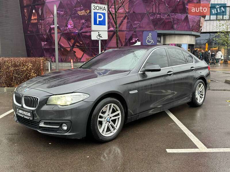 Седан BMW 5 Series 2015 в Киеве