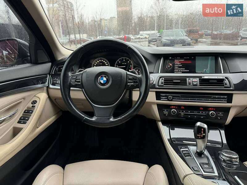 Седан BMW 5 Series 2015 в Киеве