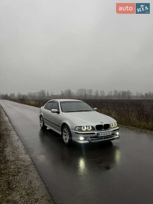 Седан BMW 5 Series 2002 в Києві