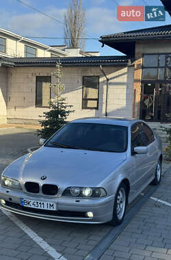 Седан BMW 5 Series 2000 в Вінниці