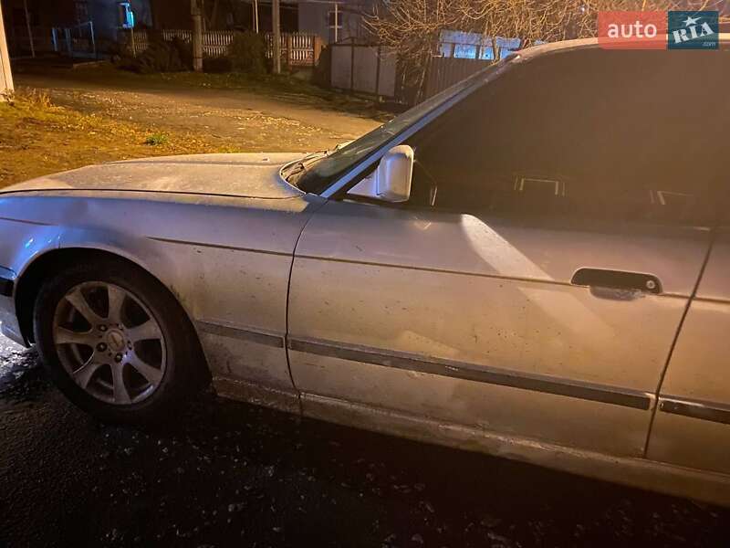 Седан BMW 5 Series 1990 в Городку