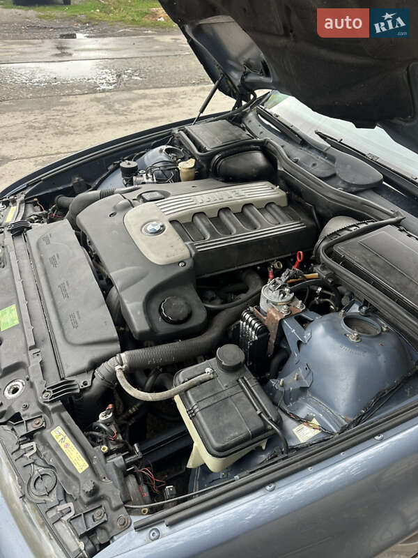 Седан BMW 5 Series 2000 в Павлограді