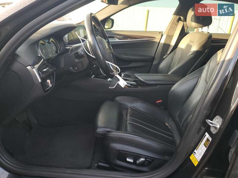 Седан BMW 5 Series 2017 в Львове